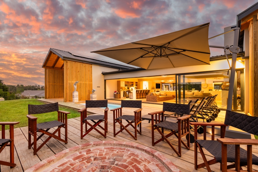 6 Bedroom Property for Sale in Brackenridge Western Cape